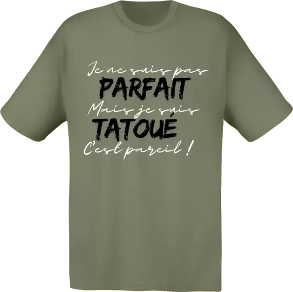 Homme tatoué Gris
