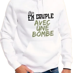 Pull Homme - En couple avec une bombe